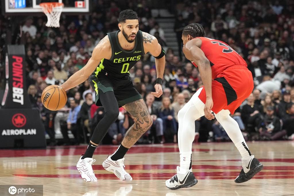 关于塔图姆爆冷击败独行侠，高光表现引爆全场！的信息