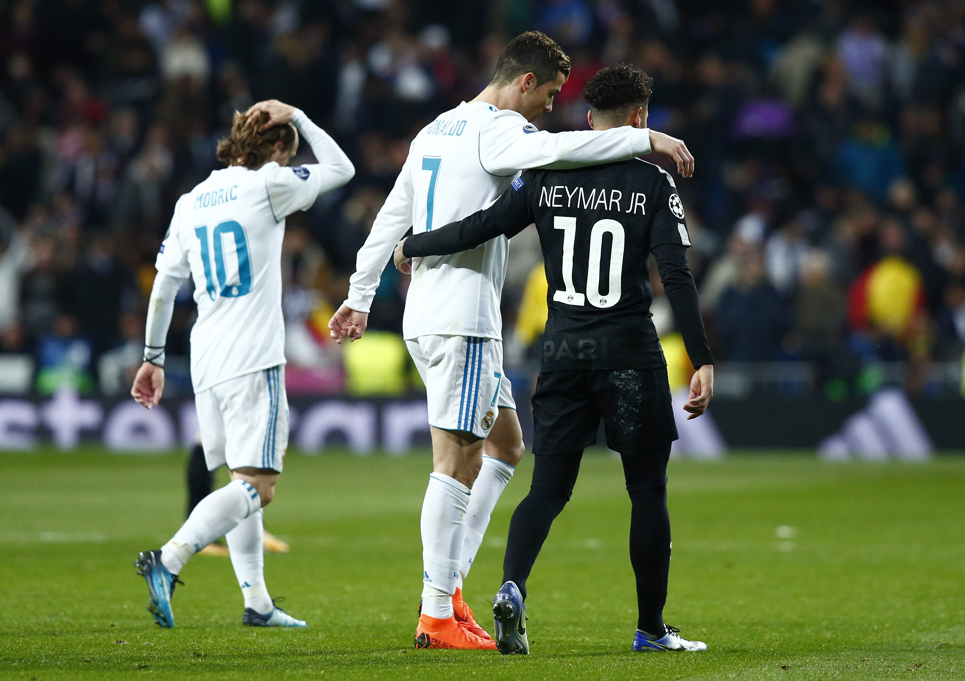 爱游戏-包含内马尔回归赛场，爆冷首场状态亮眼，尤文图斯观众沸腾！的词条